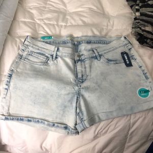 White wash jean shorts